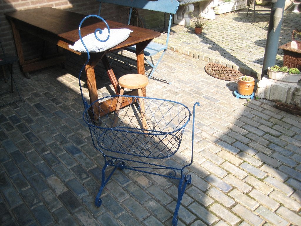 poppen schommelbedje, Ophalen