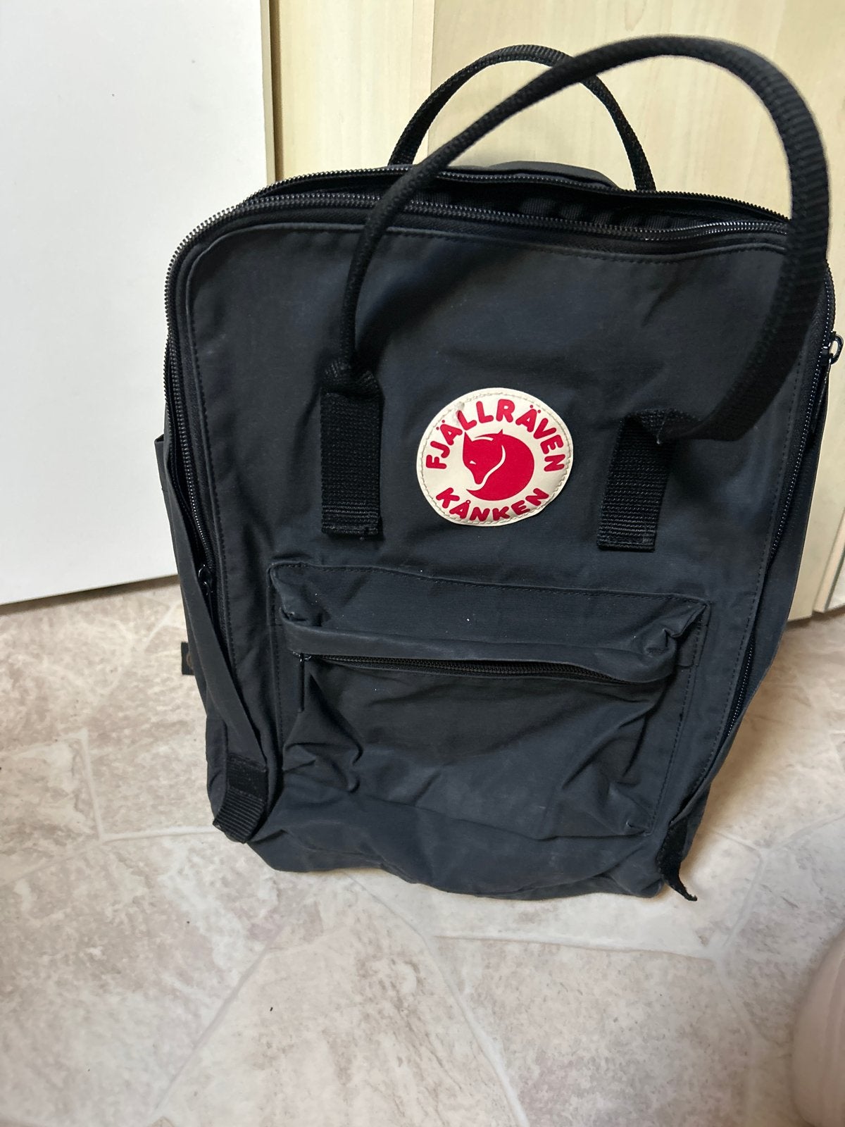 Fjällräven Kånken rugzak - Zwart, Gebruikt, 25 tot 40 cm, Waterdicht, 30 tot 45 cm