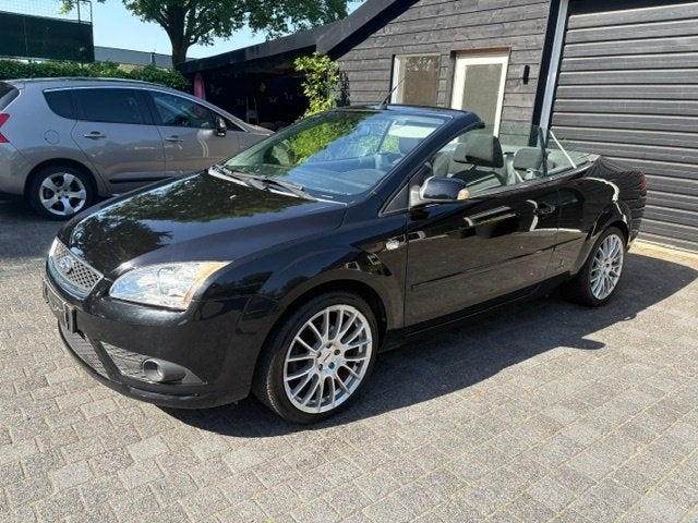 Ford Focus 1.6 16V CC Cabrio! 18 inch! 192.499KM! Verse APK!, Auto's, Ford, 1596 cc, 4 cilinders, Cabriolet, 4 stoelen