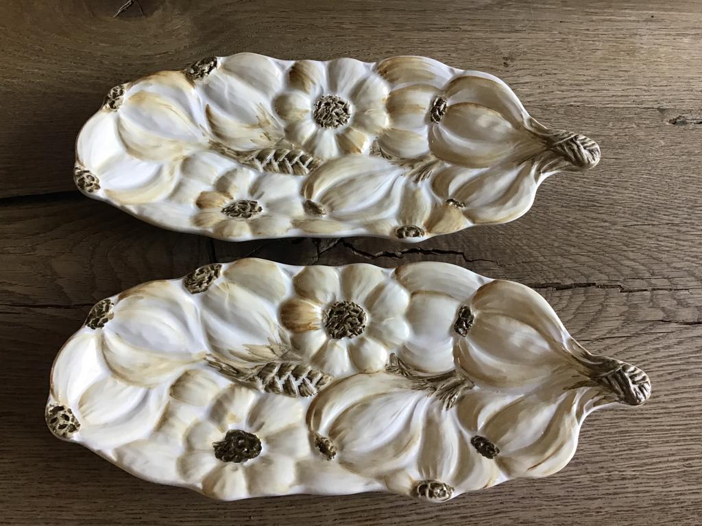 2 STUKS ZELDZAME “ KNOFLOOK SCHAALTJES” MADE IN ITALY, Huis en Inrichting, Keuken | Servies, Ophalen of Verzenden, Zo goed als nieuw