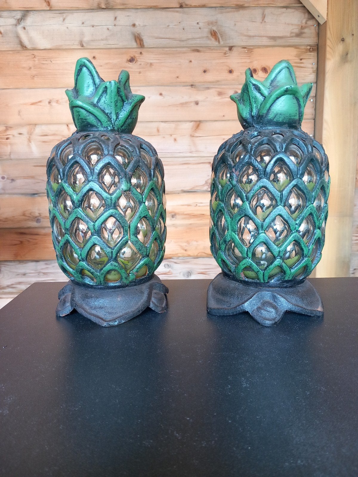 2 leuke gietijzeren ananassen voor op tafel, Ophalen, Gebruikt