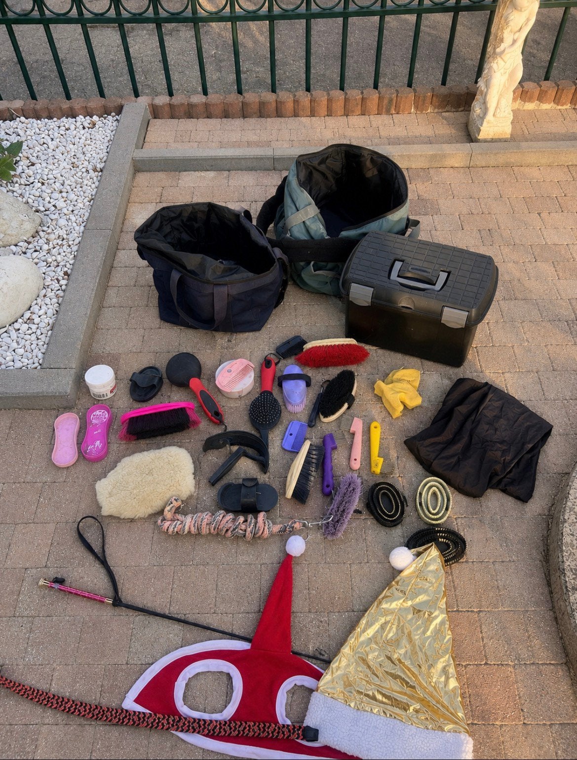 Grote set paardenverzorgingsspullen te koop, Ophalen of Verzenden, Gebruikt