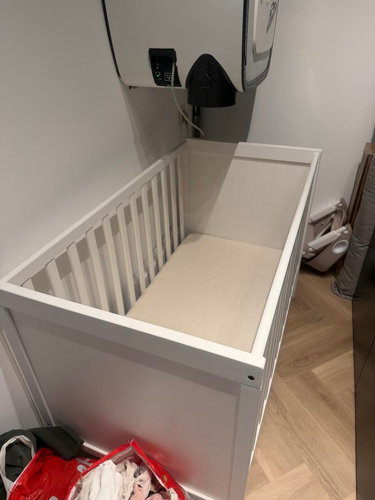 Ikea SUNDVIK ledikant met  HIMLAVALV matras, Kinderen en Baby's, Ophalen, Zo goed als nieuw, Ledikant