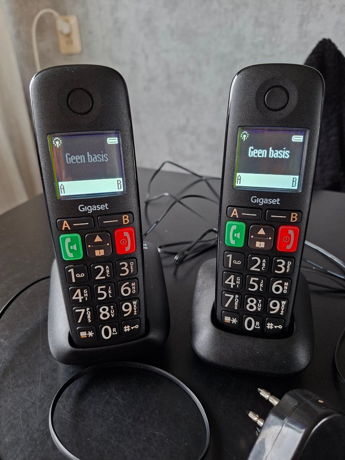 Gigaset E290H draadloze telefoons voor senioren (set van 2), Ophalen of Verzenden, Gebruikt, 2 handsets
