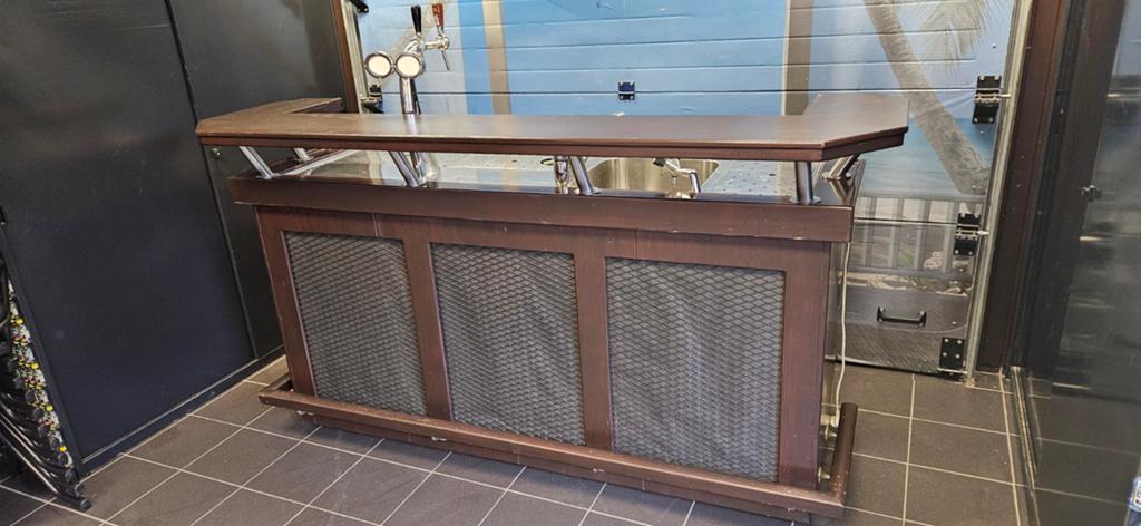 Complete bar met tap, spoelbak en koelkasten, Ophalen, Gebruikt