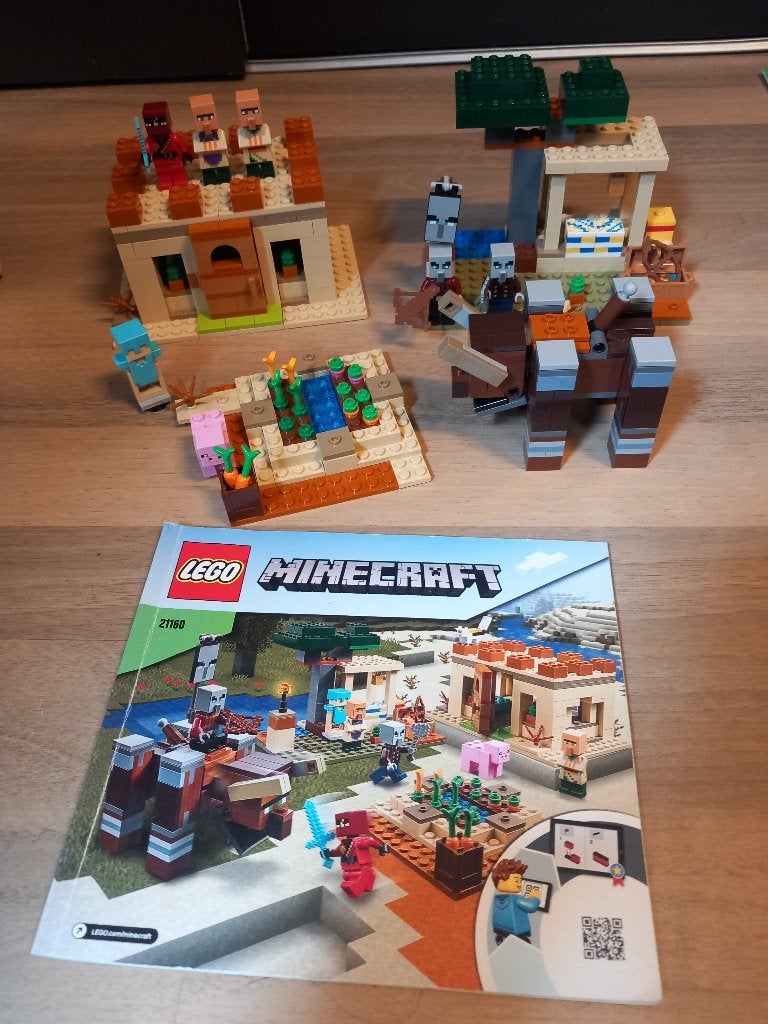 Lego Minecraft 21160 De Illager-aanval met instructies, Compleet, Gebruikt, Minecraft, Lego