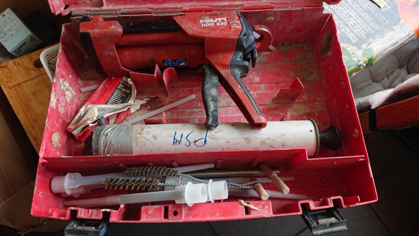 Hilti HDM-330 kitspuit compleet met koffer, Ophalen of Verzenden, Gebruikt, Kitspuit, Hilti