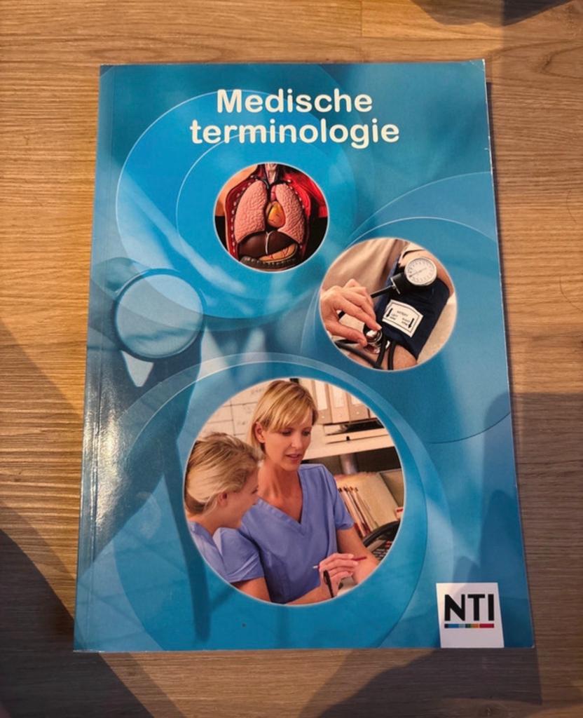 Medische Terminologie NTI Studieboek, Ophalen of Verzenden, Beta, Zo goed als nieuw, MBO