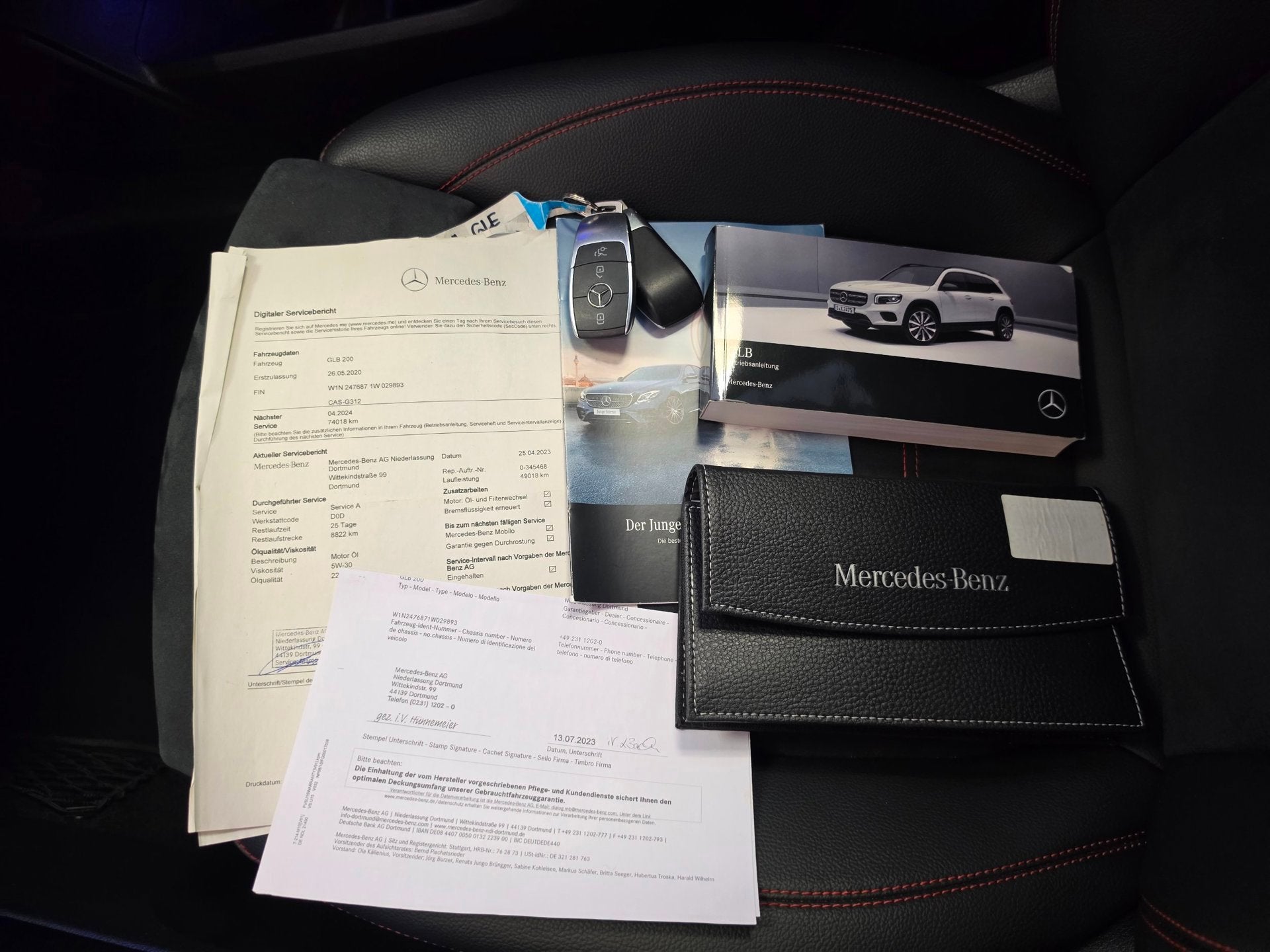 Mercedes-Benz GLB 200 Premium Plus AMG 7p|GARANTIE|TREKHAAK|, Auto's, Euro 6, 4 cilinders, 7 stoelen, 163 pk