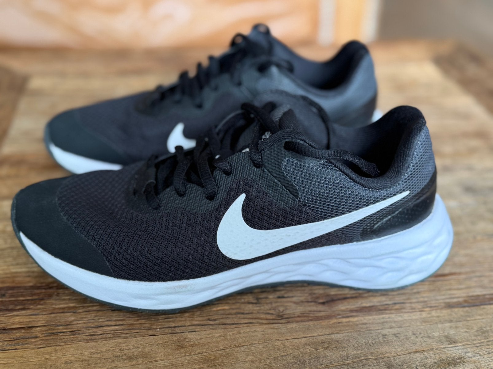 Nike hardloopschoenen Revolution 6 GS 'Black White', Ophalen of Verzenden, Zo goed als nieuw, Hardloopschoenen, Nike