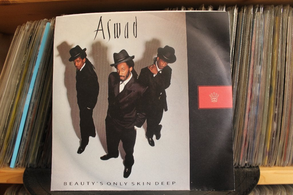 7" Single Aswad - Beauty's Only Skin Deep / Smokey Blues, Gebruikt, Verzenden, 7 inch, Pop