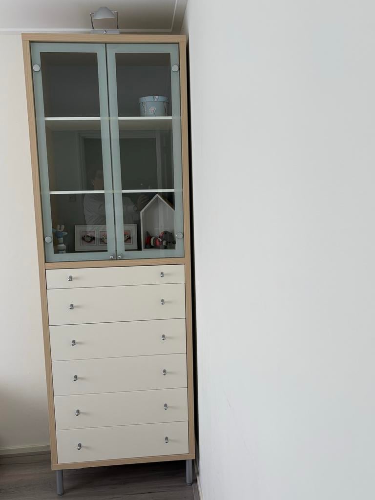 Magiker , hoge kast met lades en vitrinekast - IKEA, Huis en Inrichting, Ophalen of Verzenden, Zo goed als nieuw