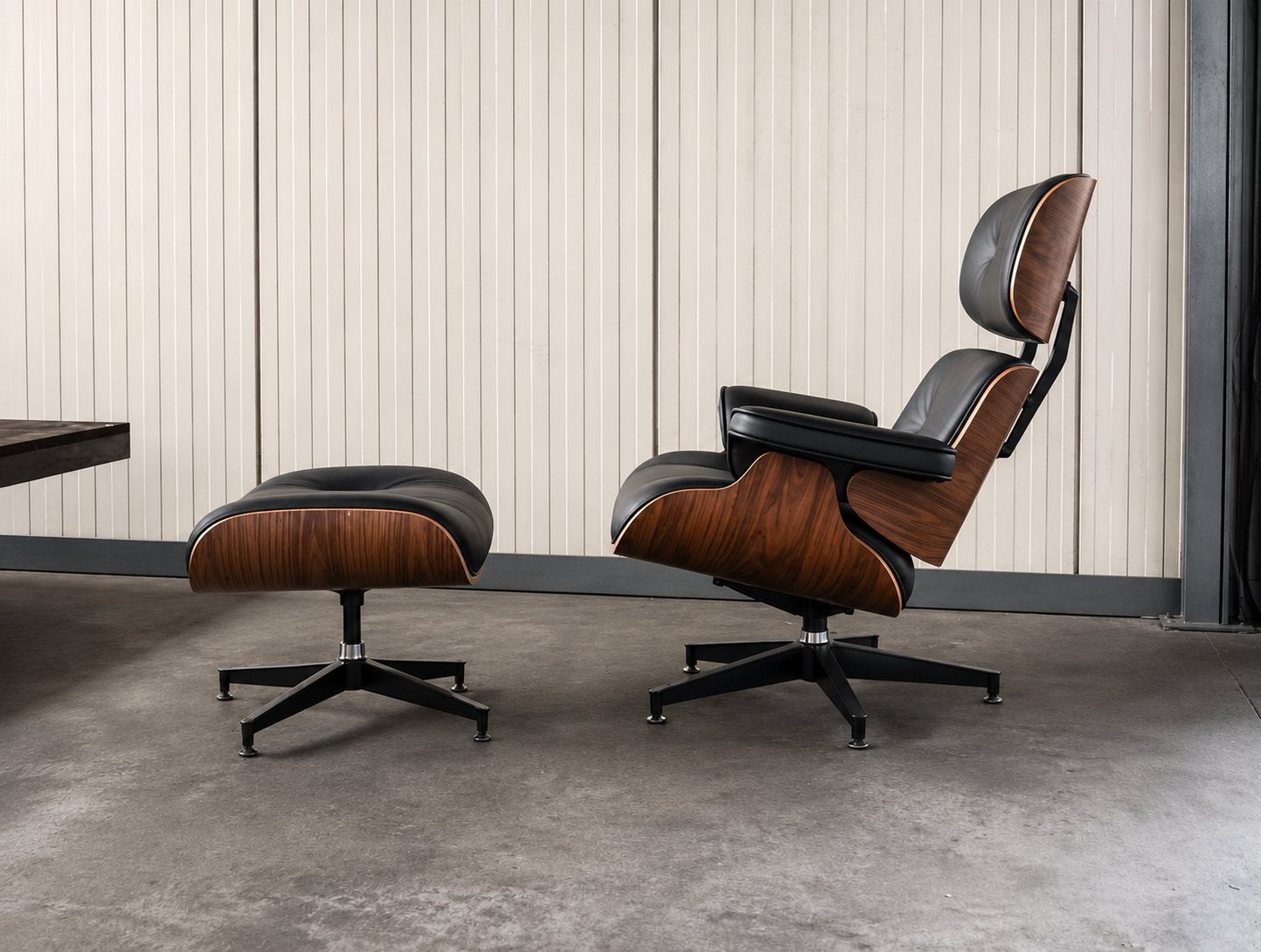 Eames Lounge Chair - NIEUW - Zwart - Leer - UITVERKOOP!, MeubelCasa, Livingproba@outlook.com, Nieuw, 75 tot 100 cm