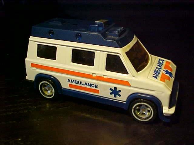 Majorette 3021 - Ford E350 Ambulance [wit] 1/36, Ophalen of Verzenden, Gebruikt, Auto
