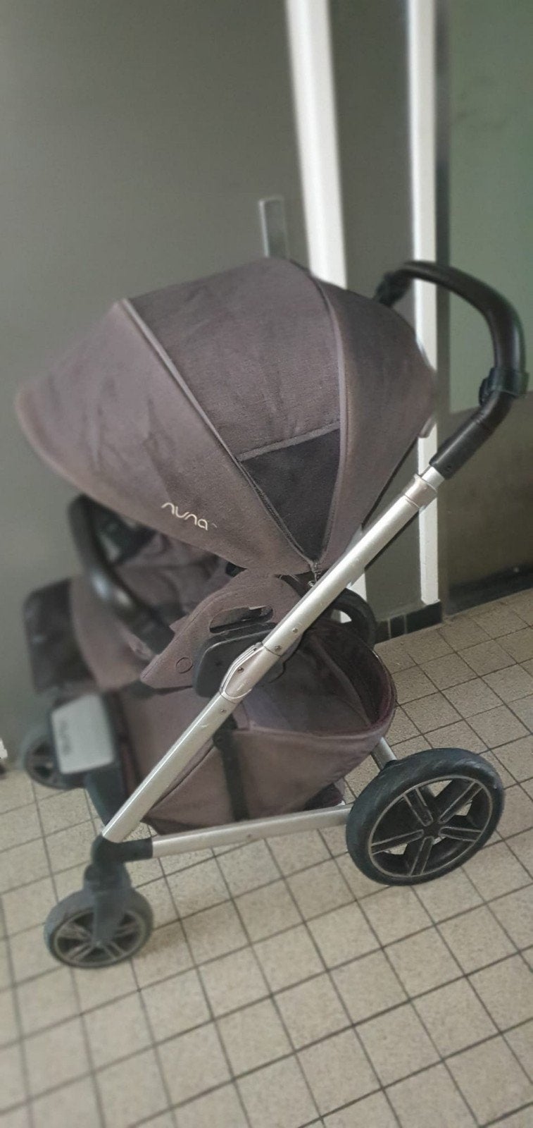 Nuna kinderwagen met reiswieg - Zo goed als nieuw, Ophalen, Gebruikt, Overige merken, Met reiswieg