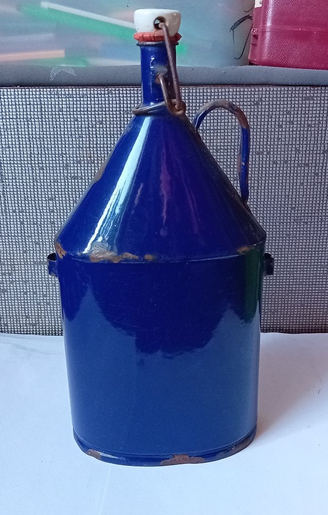 emaile veldfles, Verzenden