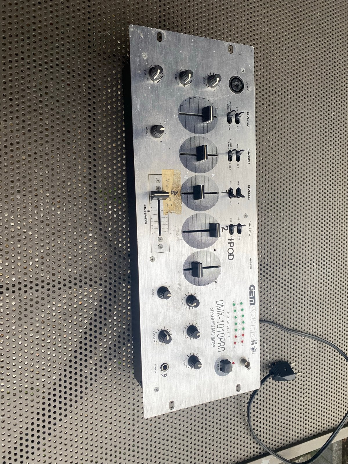 Gem Sound DMX-1010PRO Stereo Voorversterker Mixer, Ophalen, Gebruikt, Minder dan 5 kanalen, Microfooningang