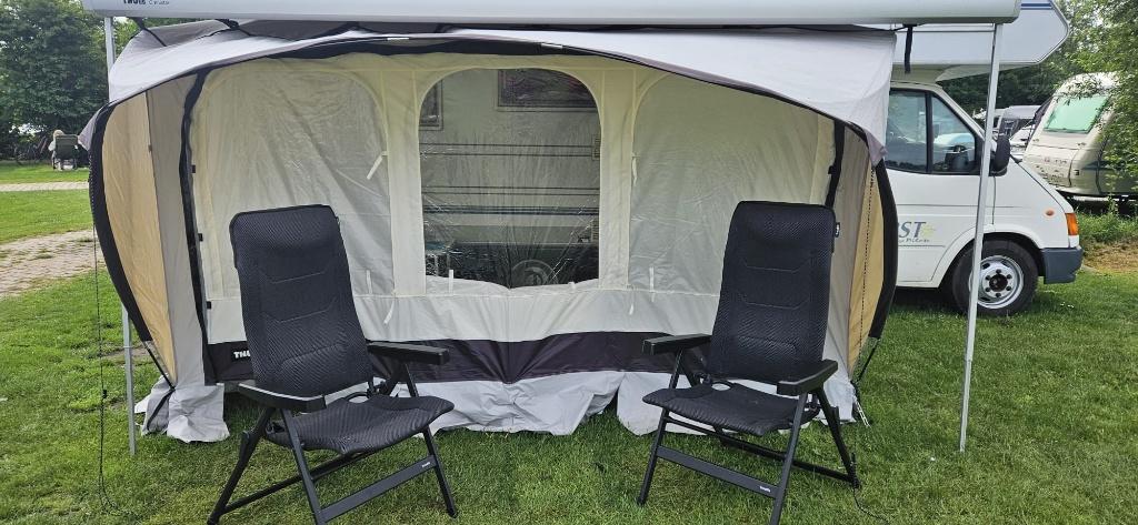 Ford camper, 6 persoons, lage km stand, nieuwe APK, Caravans en Kamperen, Campers, Alkoof, Ringverwarming, Reservewiel, Ford