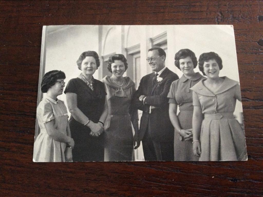 Ansichtkaart Koninklijke Familie: Juliana en Bernhard, Ophalen of Verzenden, 1940 tot 1960, Ongelopen, Politiek en Historie