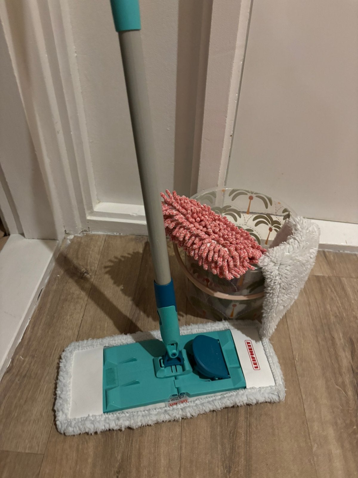 Leifheit Superduster vloerwisser - met drie doeken/nieuw, Huis en Inrichting, Ophalen, Mop of Dweil