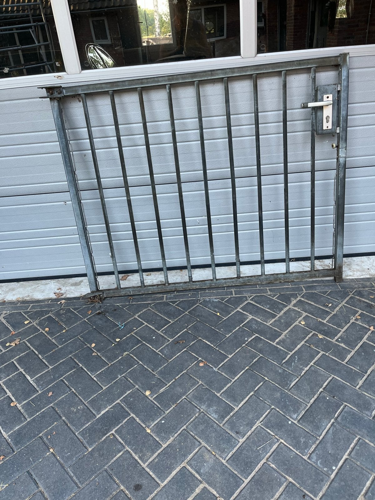 Gebruikt ijzeren spijlenhekwerk met poort, Met poort, Gebruikt, IJzer, Spijlenhekwerk