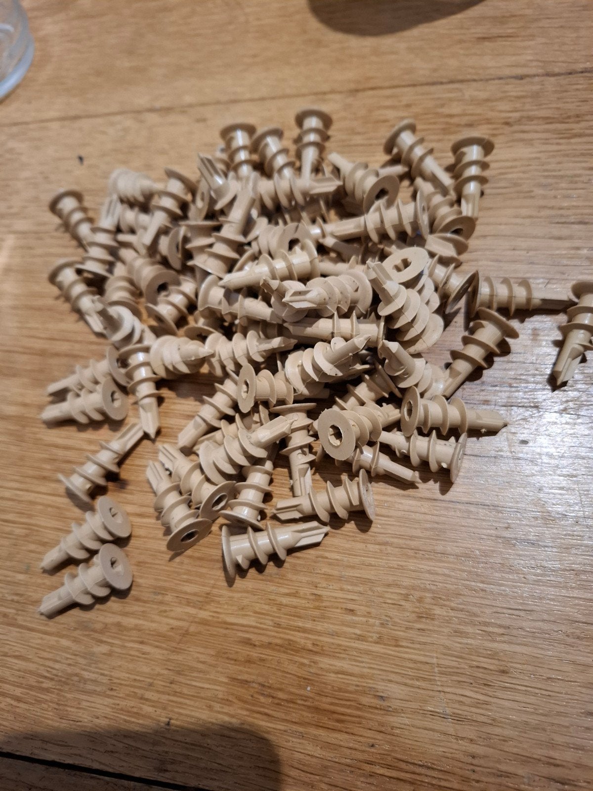 partij pluggen voor gipsplaat of holle wanden, Ophalen of Verzenden, Gebruikt, Minder dan 50 mm, Pluggen