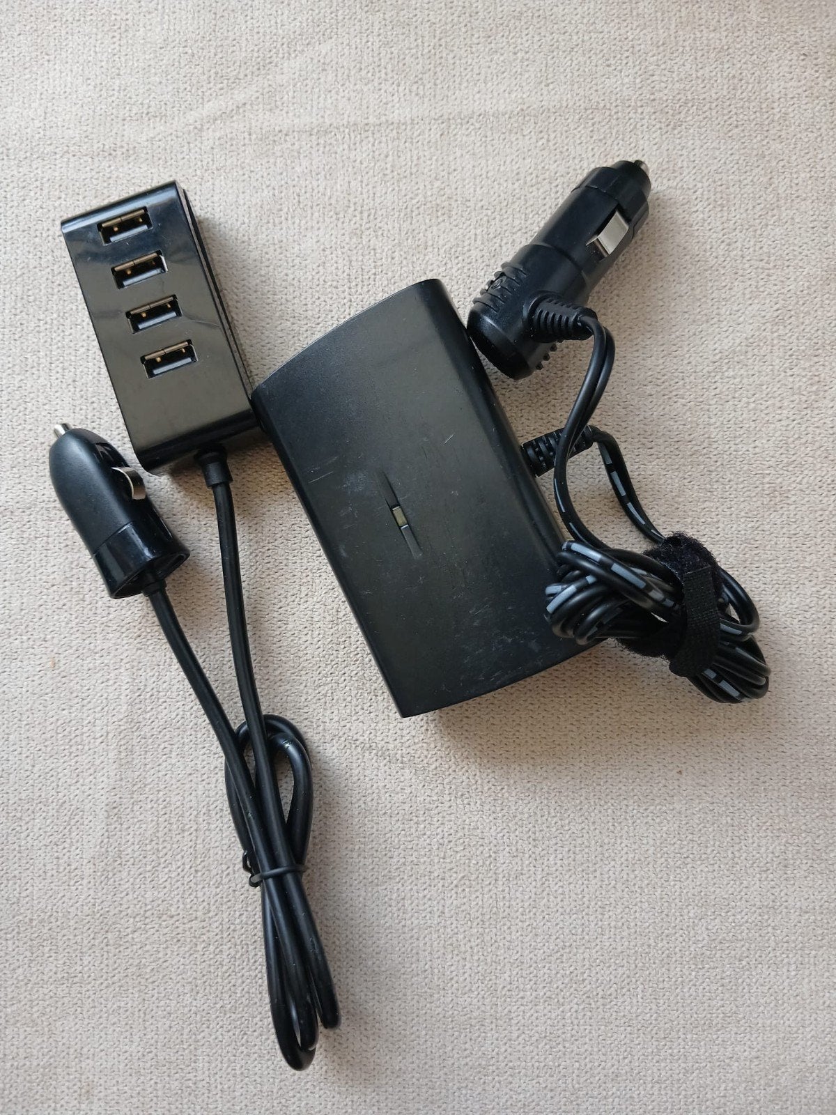 Auto USB-oplader met sigarettenaansteker splitter, Auto diversen, Ophalen of Verzenden, Zo goed als nieuw