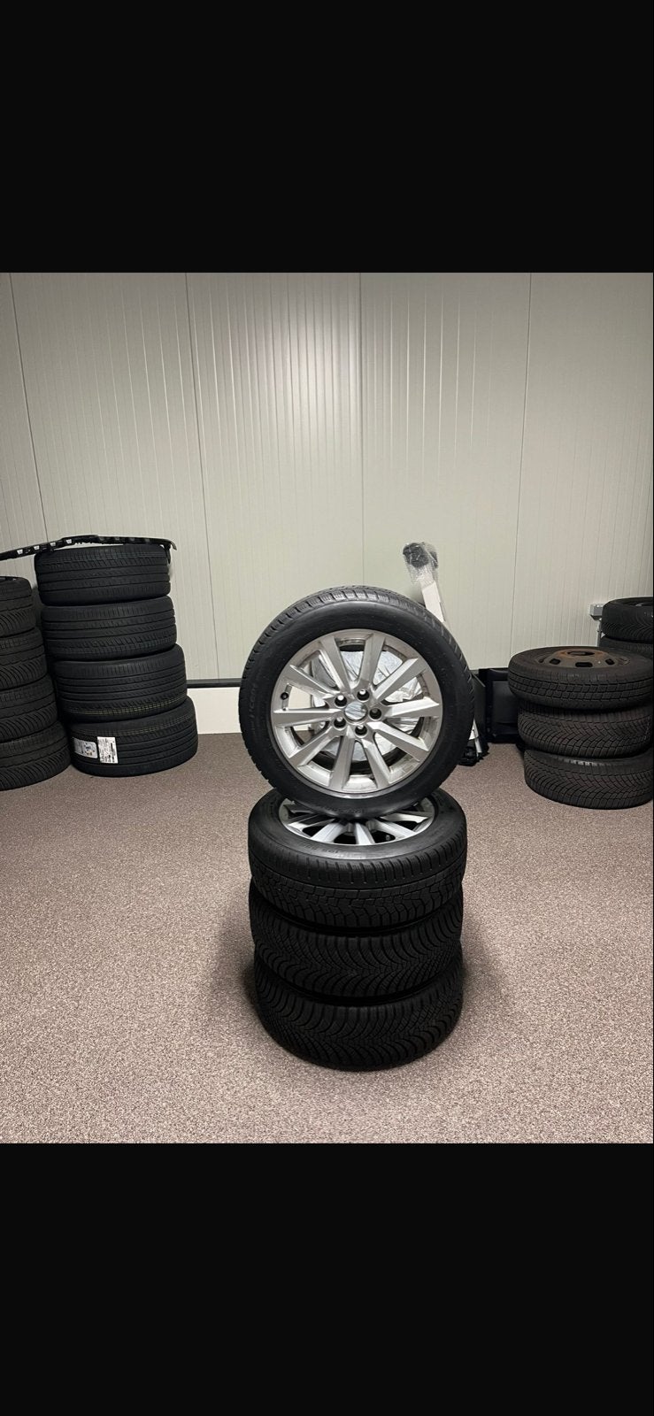 VW Polo 2025 Banden en Velgen - 195/55R16 Hankook, Auto-onderdelen, Gebruikt, 16 inch, Banden en Velgen, Ophalen of Verzenden