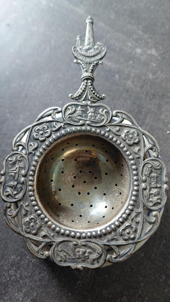 Oude thee zeef van opoe, Antiek en Kunst, Ophalen of Verzenden, Zilver