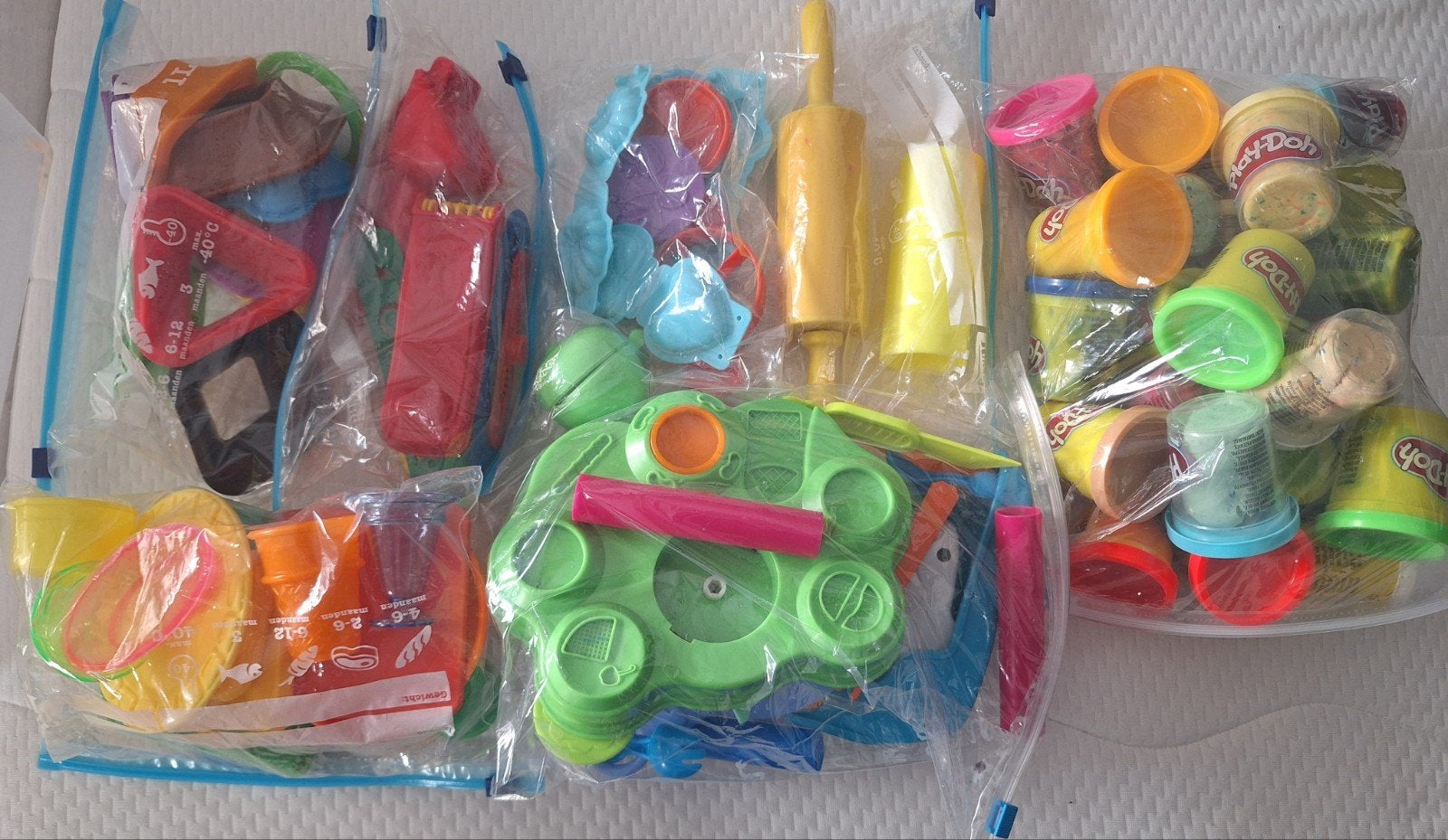 Play-Doh klei met diverse accessoires, Kinderen en Baby's, Speelgoed | Educatief en Creatief, Ophalen of Verzenden, Gebruikt, Knutselen