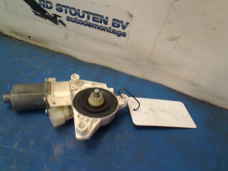 Motor Raammechaniek Links Voor GLE Coupe (C292) 2016, Gebruikt, Mercedes-Benz AG, Mercedes-Benz, Mercedesstraße 120, Stuttgart 70372, , Duitsland