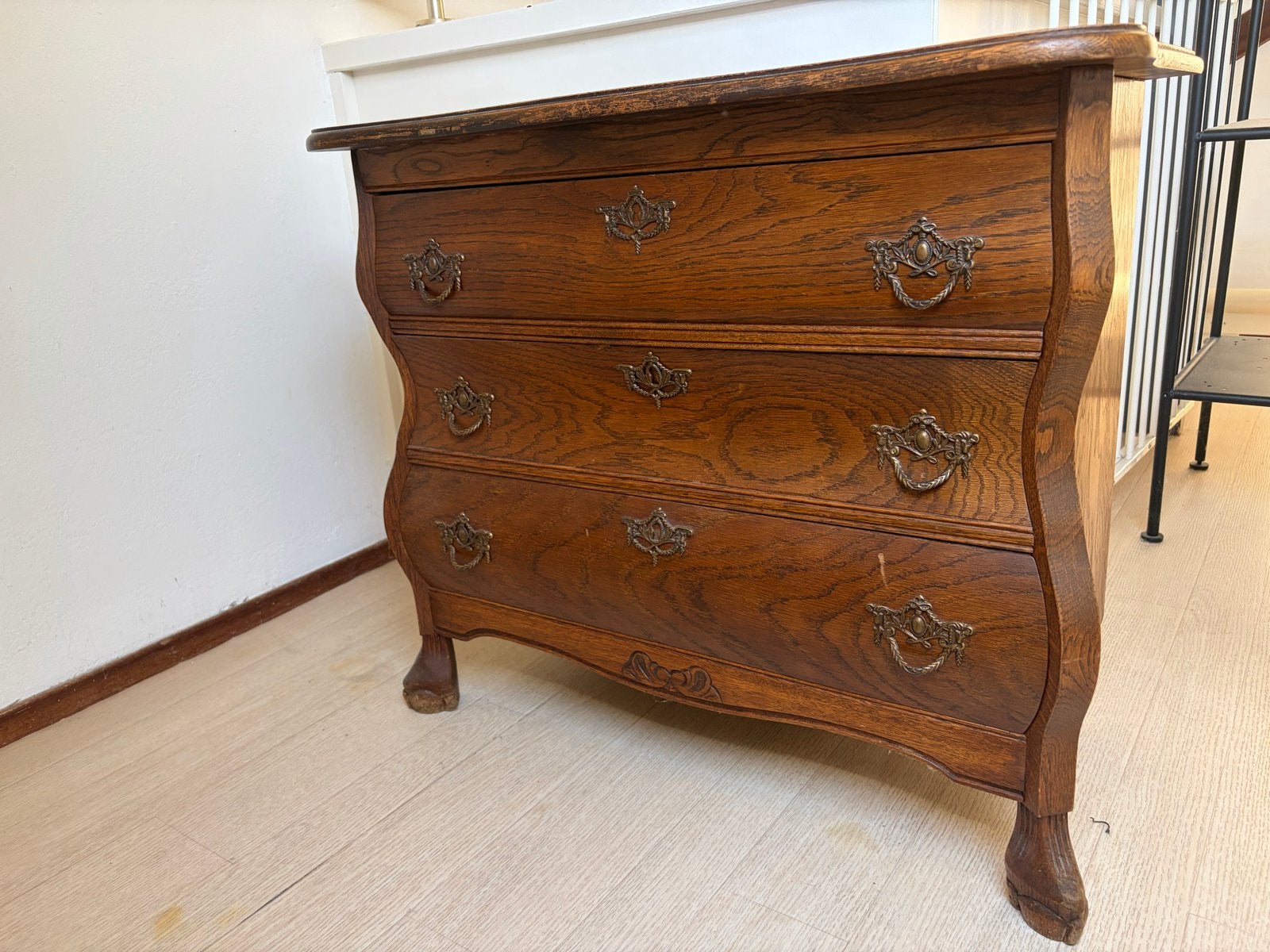 Antieke eiken commode met 3 laden - opknapper, Antiek en Kunst, Ophalen of Verzenden