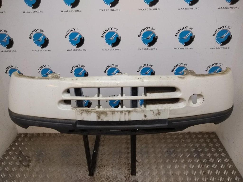 RENAULT TWINGO VOORBUMPER 2004, Gebruikt, Voor, Ophalen of Verzenden, Stiba lid