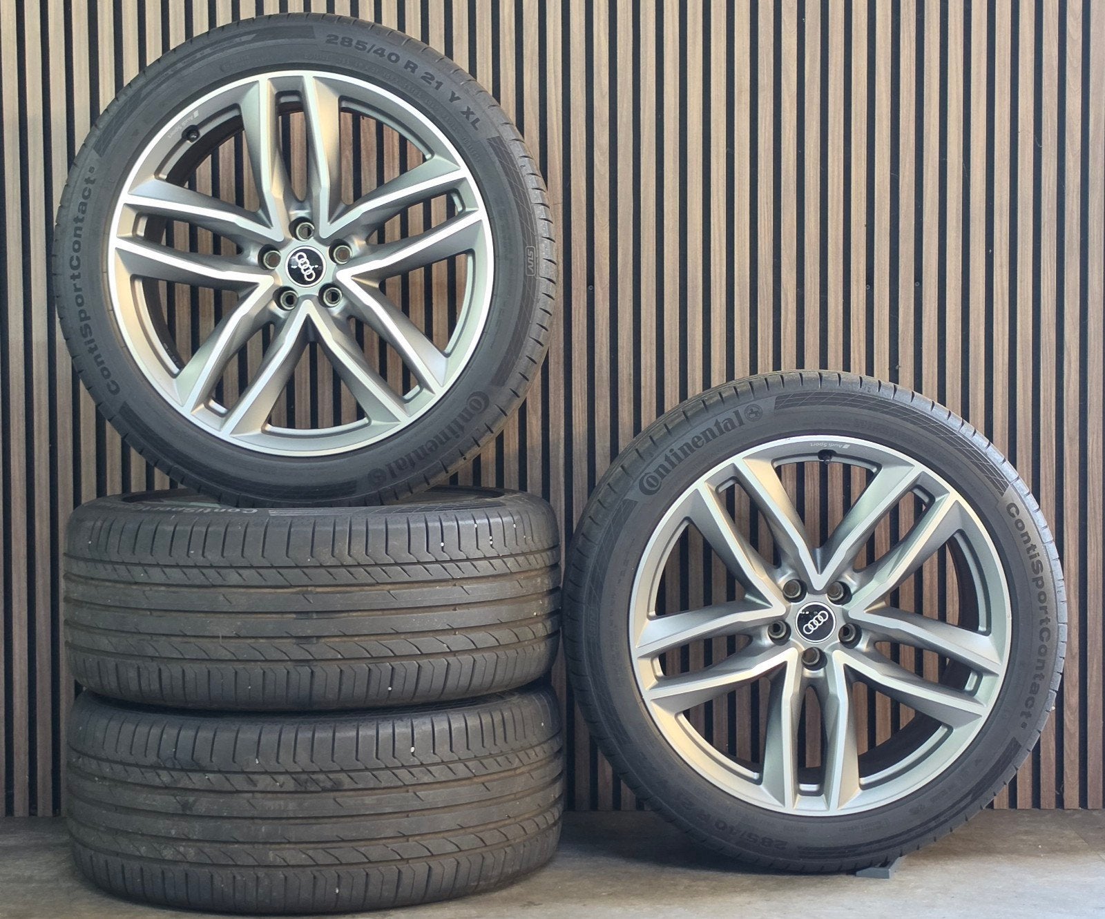 Nette 21" Orig AUDI Q7 Q8 RS velgen+ZGAN Amerk Banden 5x112, Audi, Gebruikt, 285 mm, Banden en Velgen
