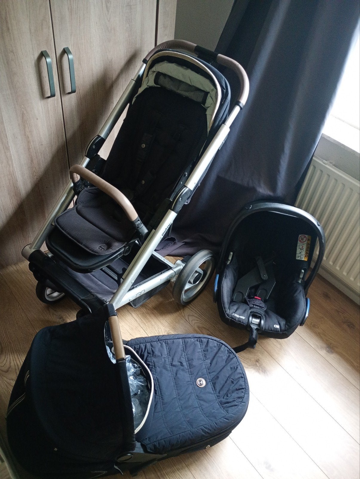 Mutsy Igo 3-in-1 kinderwagen met reiswieg en autostoeltje, Ophalen, Gebruikt, Met autostoeltje, Combiwagen