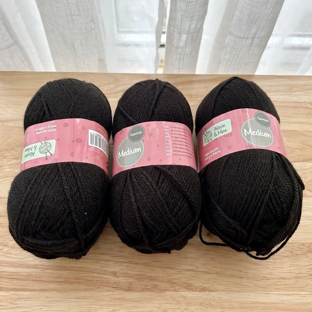 3x Zwart Acrylgaren Alison & Mae Essentials Medium 100g, Hobby en Vrije tijd, Ophalen of Verzenden, Nieuw, Breien of Haken, Wol of Garen