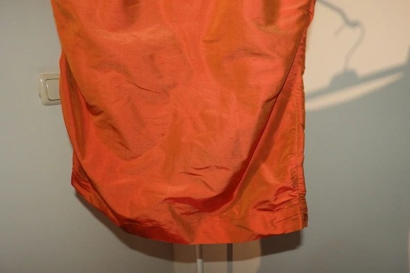 Moq zuiver zijde rok warme oranje tint iets gesmockt M, Maat 38/40 (M), Verzenden, Moq, Oranje