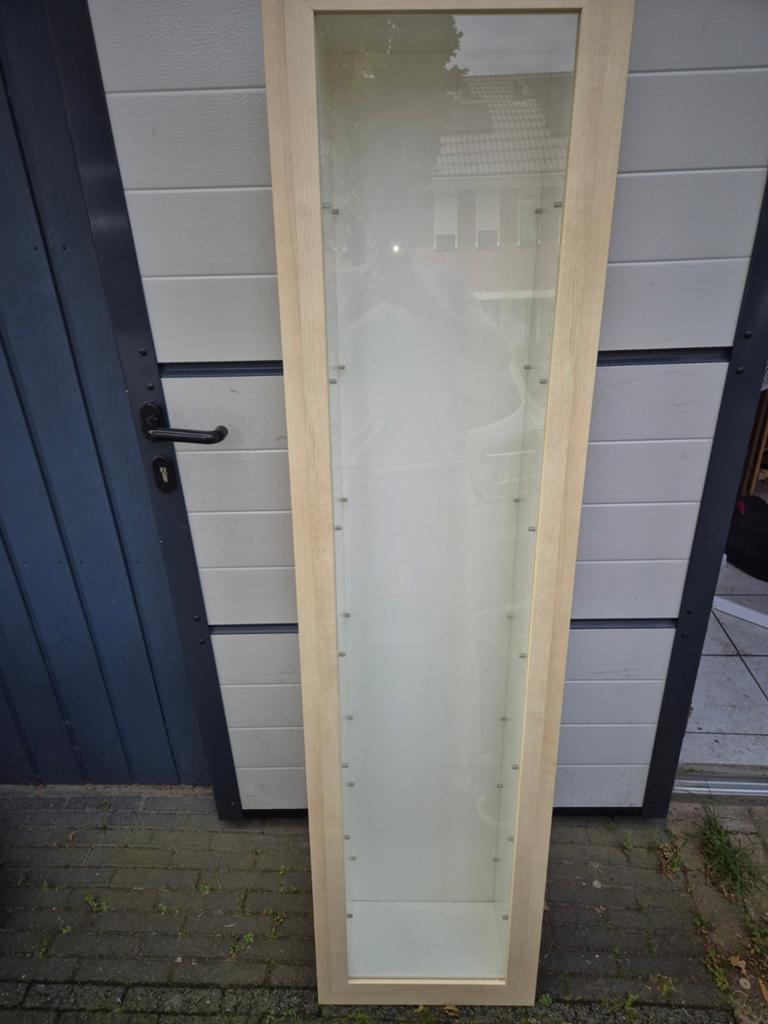 Smalle vitrinekast met glazen deur - 170x40x20 cm, Huis en Inrichting, Kasten | Vitrinekasten, Minder dan 50 cm, Glas, Ophalen of Verzenden
