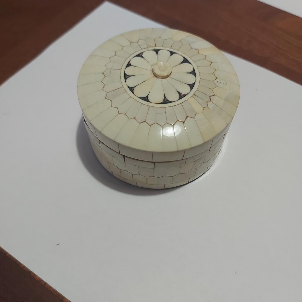 Indiase teakhouten rundsbot inleg doosje – decoratief object, Antiek en Kunst, Ophalen of Verzenden