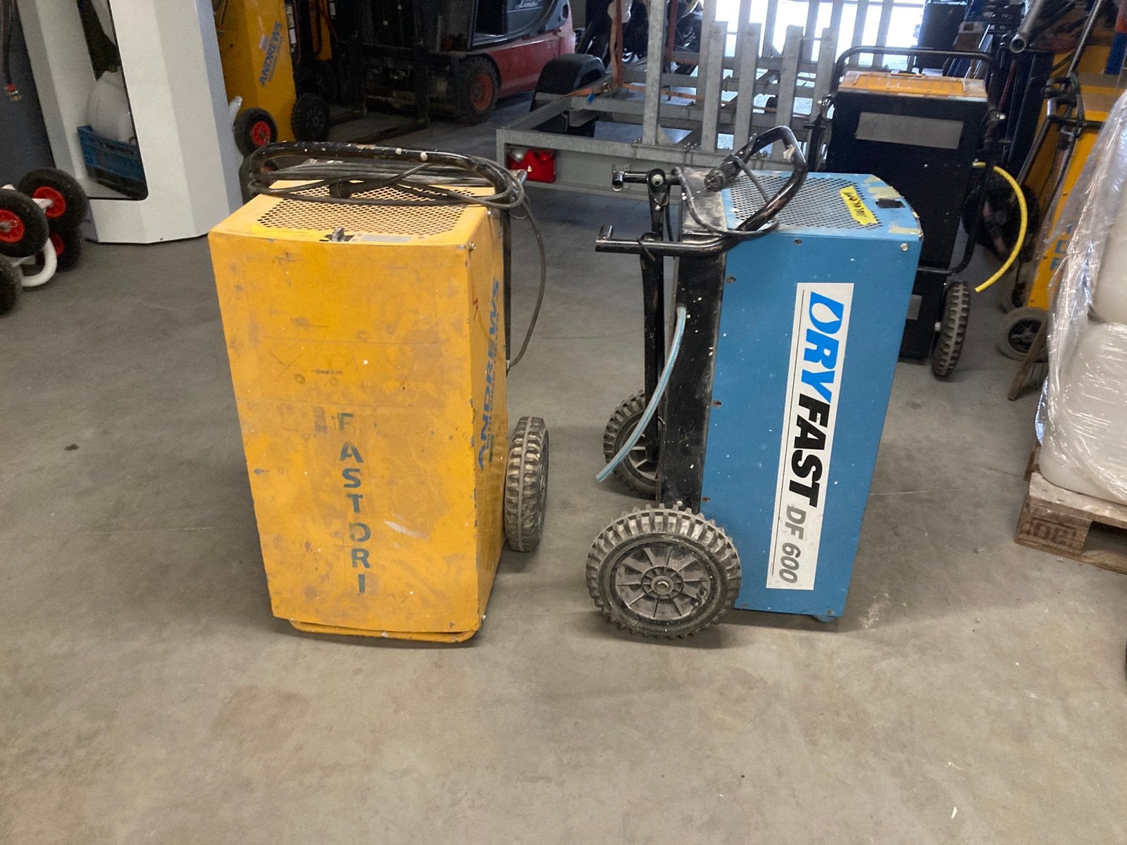 Te koop 2x dryfast bouwdrogers, Ophalen, Gebruikt