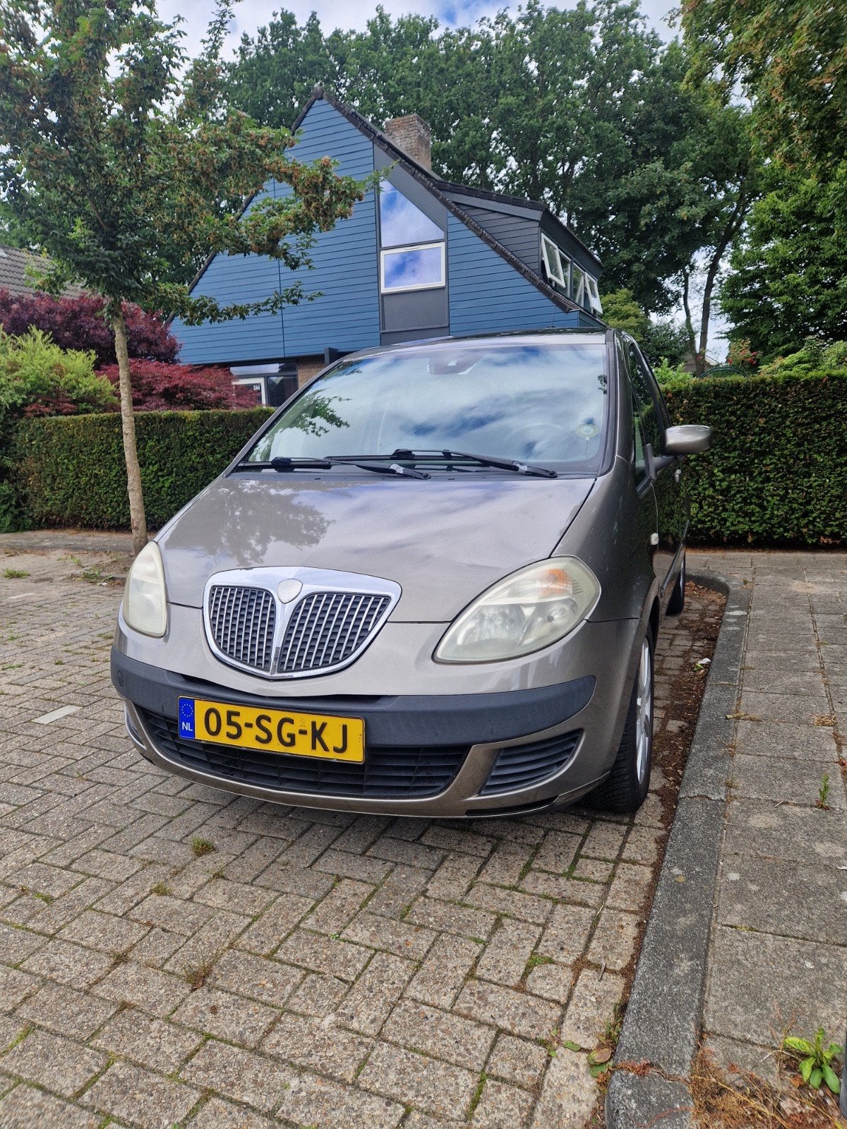 Lancia Musa 1.4 16V AUT 2006 Grijs, Auto's, Zwart, 400 kg, Leder en Stof, Origineel Nederlands