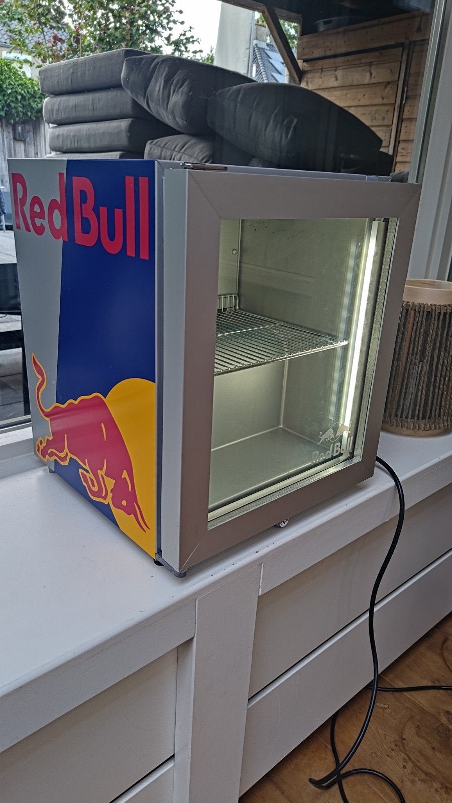 Red Bull Mini Koelkast - Perfect voor blikjes, Ophalen, Zonder vriesvak, Minder dan 45 cm, Minder dan 85 cm