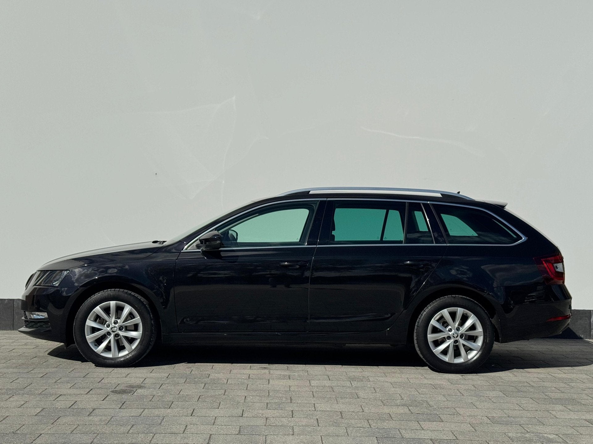 Skoda Octavia Combi 1.5 TSI Greentech Style | Trekhaak | Cru, Voorwielaandrijving, Stof, Gebruikt, Euro 6