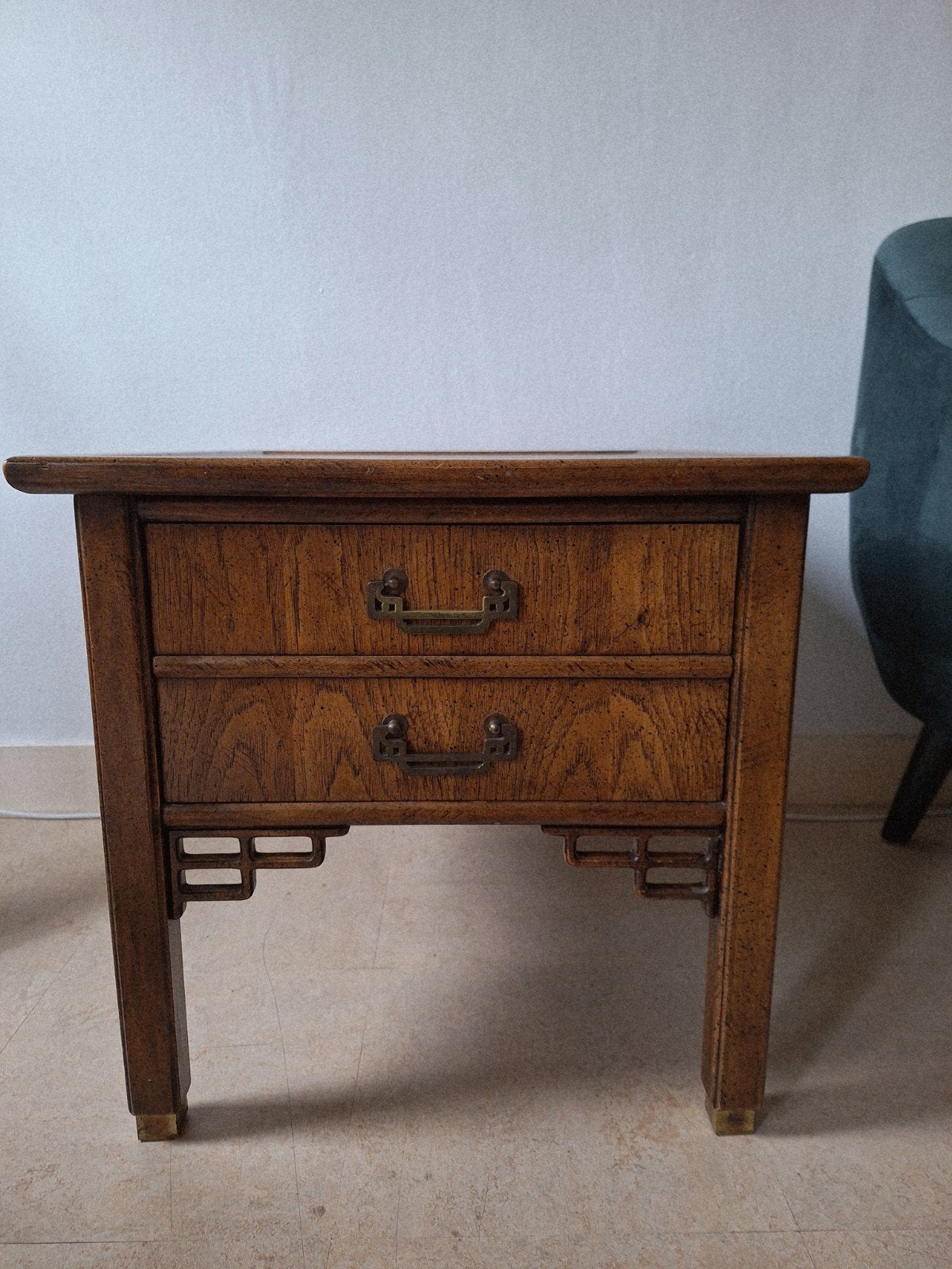 Vintage chinese houten sidetable/nachtkast, Huis en Inrichting, Ophalen, 65 cm of meer
