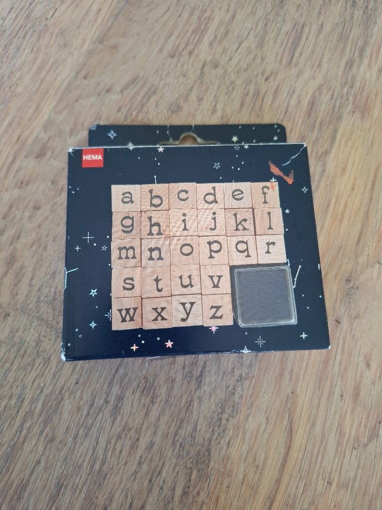 HEMA - alfabet stempelset - 26 letterstempels met inktkussen, Ophalen of Verzenden, Zo goed als nieuw, Clearstamp