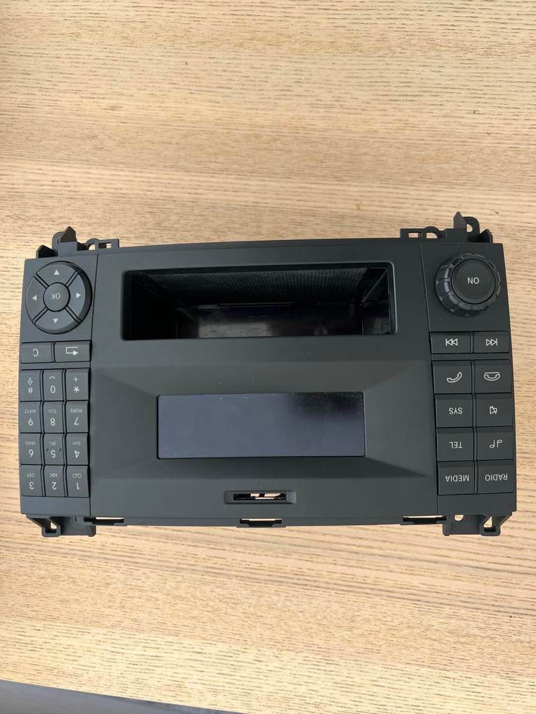 Mercedes-Benz Sprinter A 906 900 00 04 Radio Navigatie Unit, Ophalen of Verzenden, Zo goed als nieuw