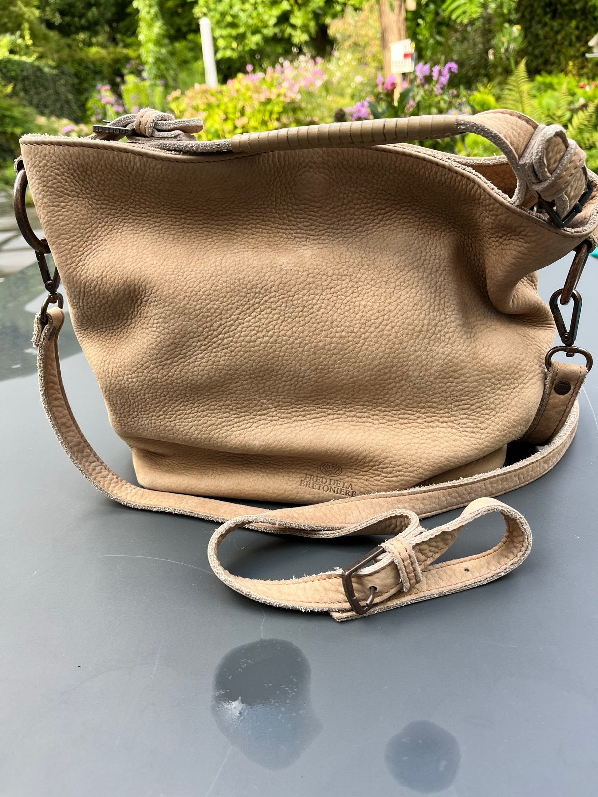 Fred de la Bretoniere schoudertasje cross body beige, Ophalen of Verzenden, Zo goed als nieuw, Beige, Schoudertasje
