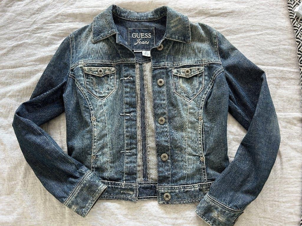 Mooi Jeans spijkerjasje van het merk GUESS maat S, Guess, Blauw, Ophalen of Verzenden, Zo goed als nieuw