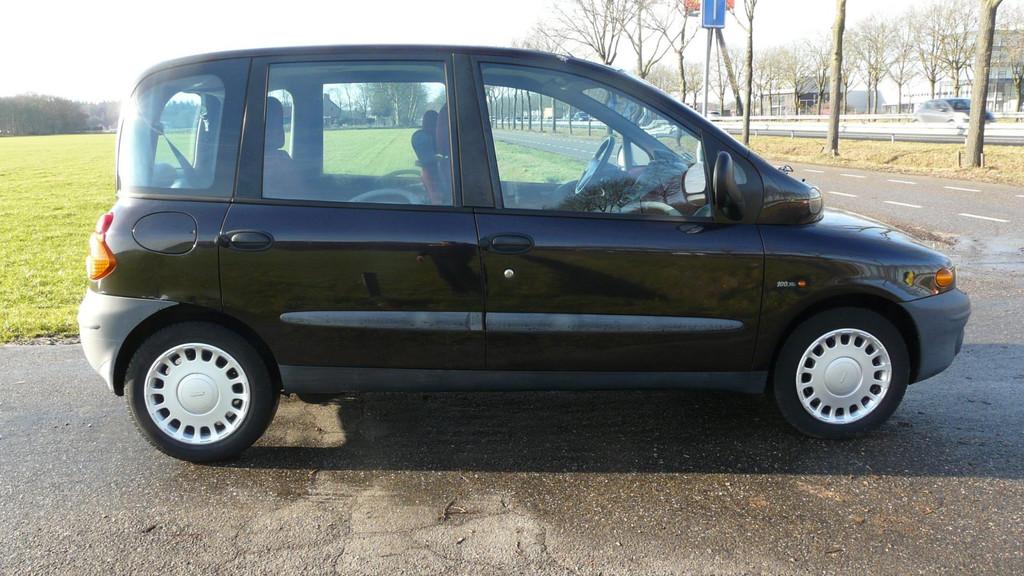 Fiat Multipla 1.6 ELX,Airco,Elec.pakket,Trekhaak,...6-persoo, 1581 cc, Zwart, Origineel Nederlands, Handgeschakeld