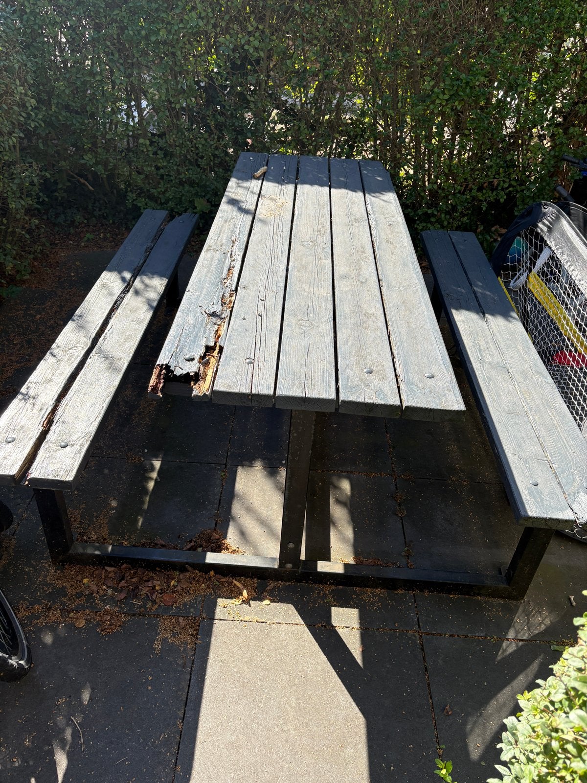 Picknicktafel met bankjes - 180x157cm - Opknapper, Tuin en Terras, Ophalen, Gebruikt, Rechthoekig, Hout